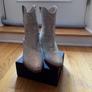 🚫SOLD🚫 Sparkly Women's Cowboy Boots